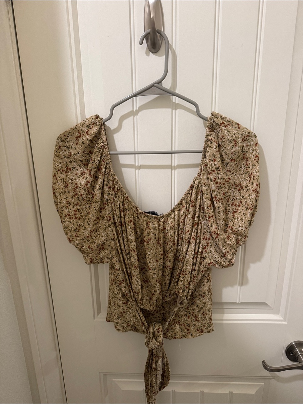 Ambiance Cream Floral Tie-Front Puff Sleeve Blouse